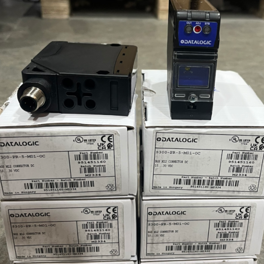 CẢM BIẾN QUANG S300-PR-5-M01-OC